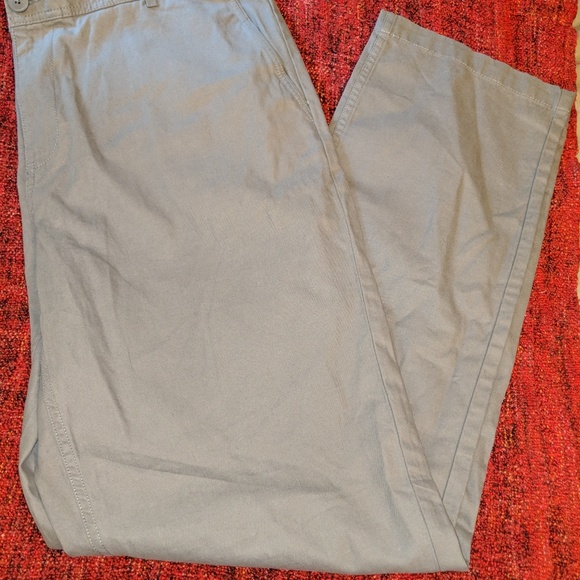 Casual pants. - Picture 3 of 3